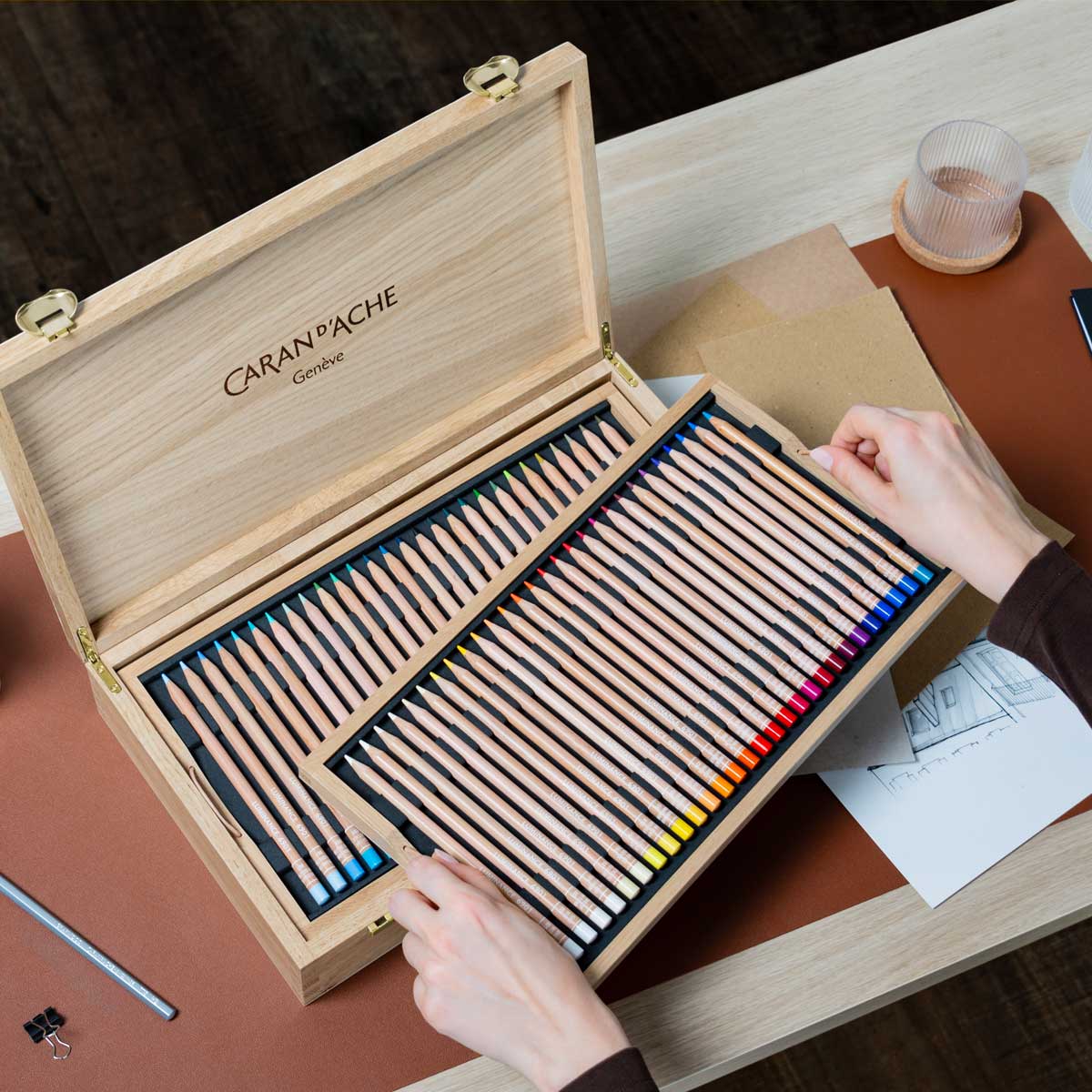 カランダッシュ(Caran d'Ache) 6901-900 ルミナンス 100色ウッドボックス (100色109本＋ペンシルブレンダー2本＋フルブレンダー1本＋カラーチャート1セット)