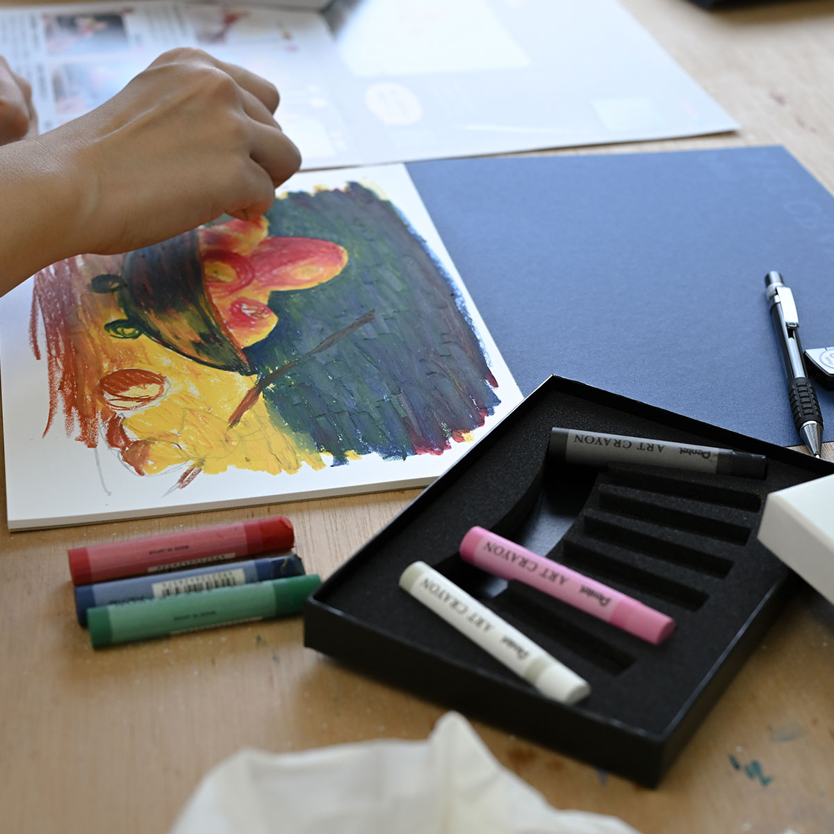 数量限定スケッチブック付)ぺんてる クレヨン ART CRAYON アート