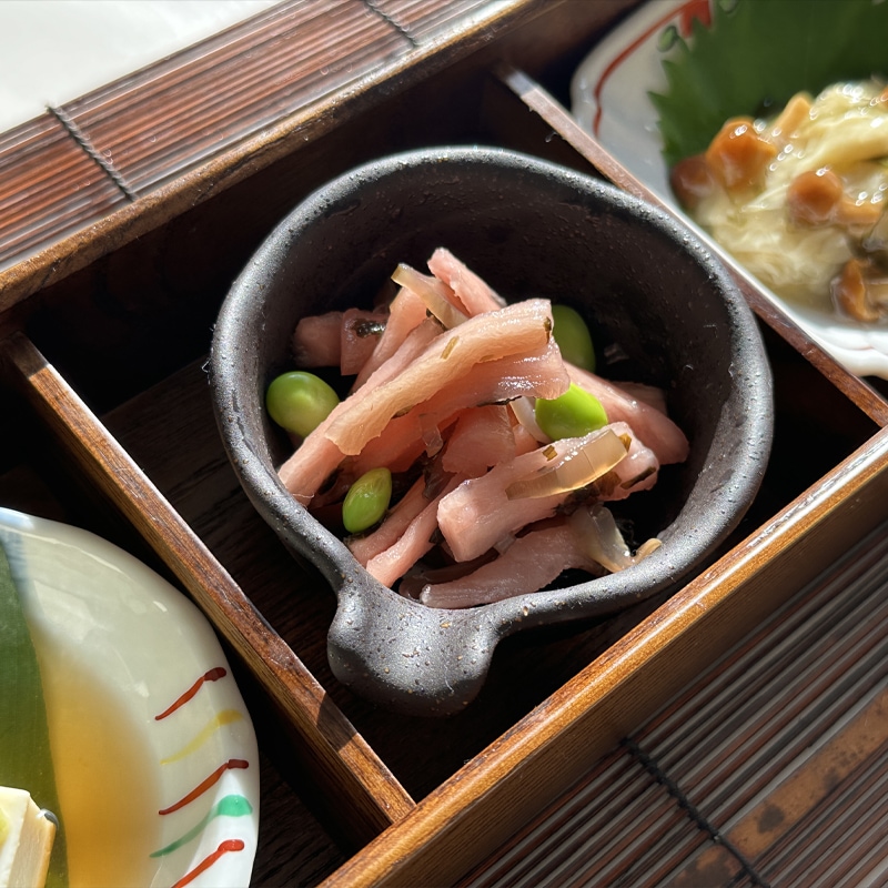 【はじめくん様】専用・赤360ｇ×2袋≪リクエスト特割特価≫ 割干大根と茎わかめのしば漬 固形約800g/1kg入×16袋｜飲食業務用仕入れ
