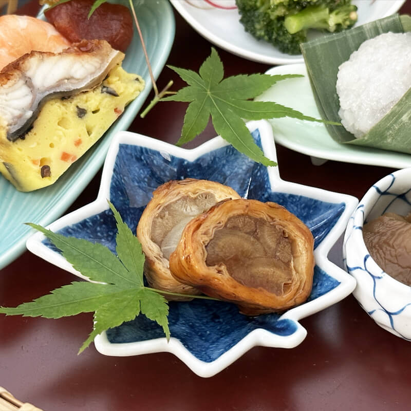 ［箱売］湯葉八幡巻 たれ仕立 42本（2本入×21袋）［約120g/本］〈冷凍〉