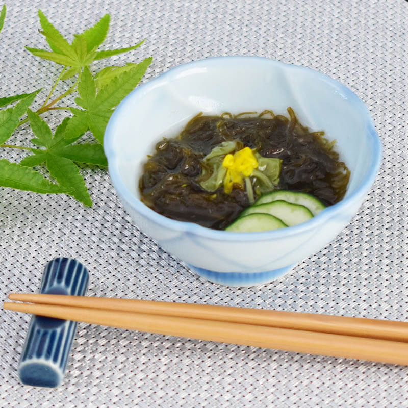 ［小売］順才もずく（固形約700g/1kg入）〈冷凍〉