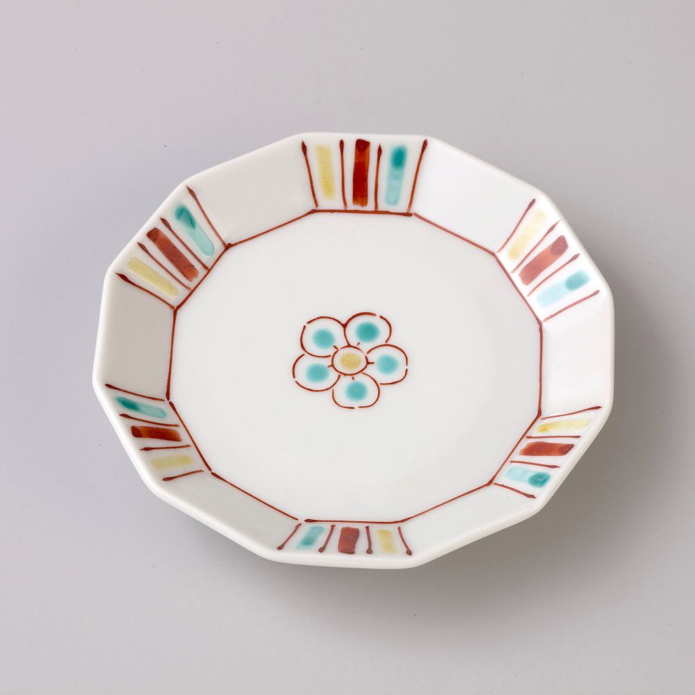 3号角皿　丸紋十草