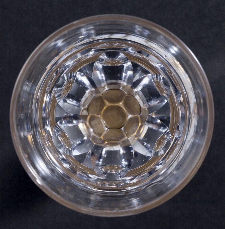 万華鏡冷酒グラス(六面切子) 白粒鉄仙