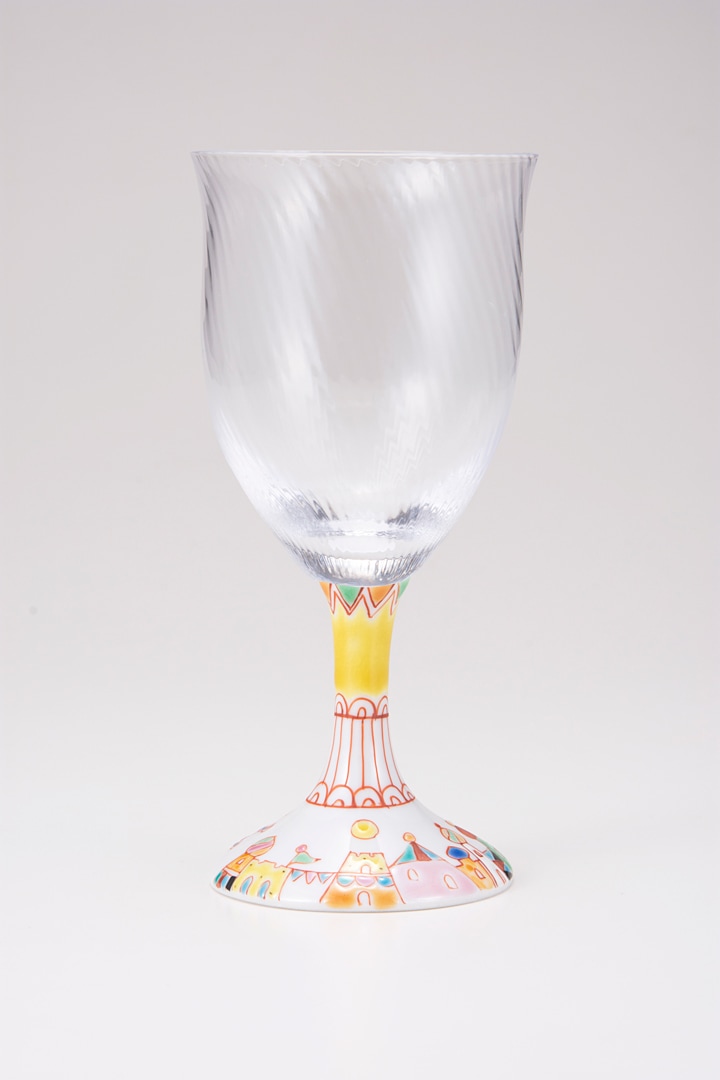 ワイングラス大(斜)街の広場