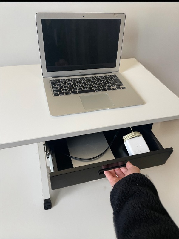 ���դ����� 45 �ǥ�������Ǽ�ܥå���