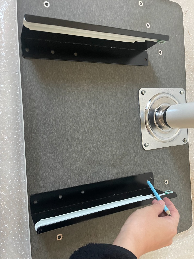 ���դ����� 45 �ǥ�������Ǽ�ܥå���