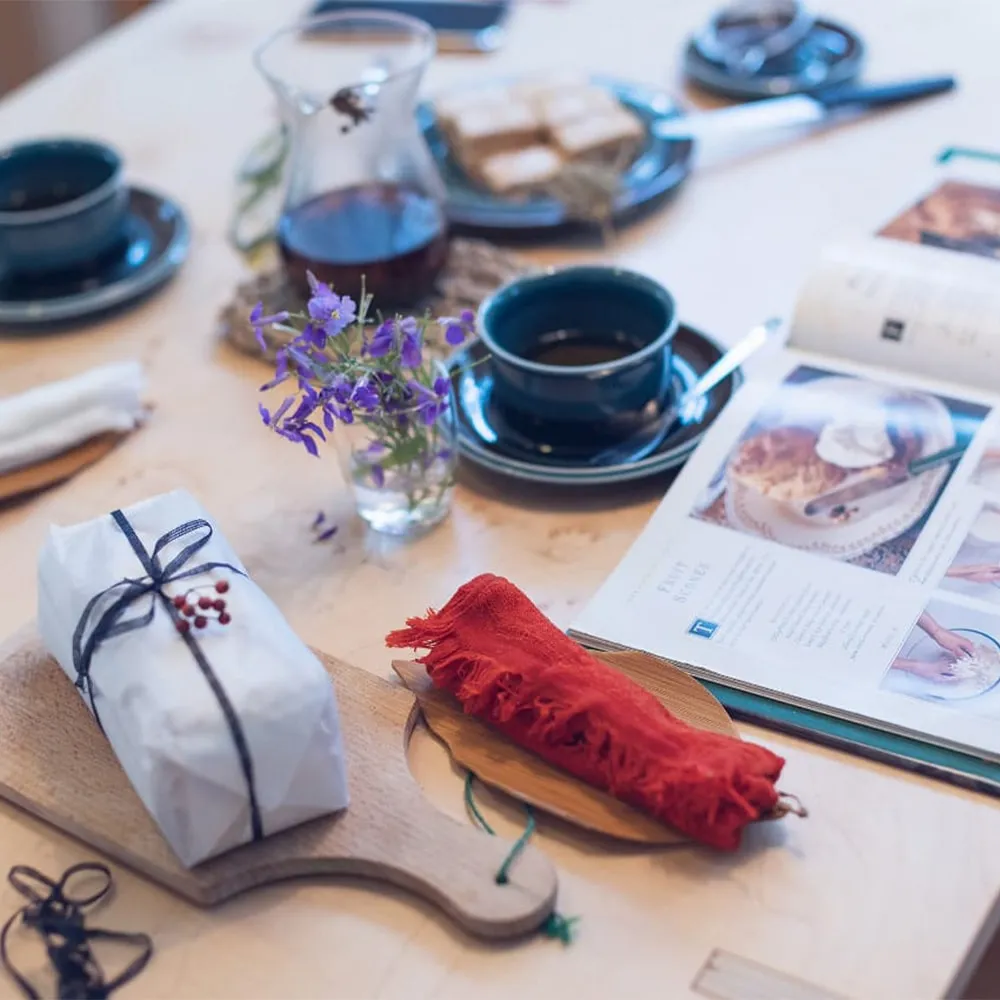 [今治タオル] 今治ハンカチーフ (※購入特典：災害時行動情報BOOK×1冊付き) 全10色