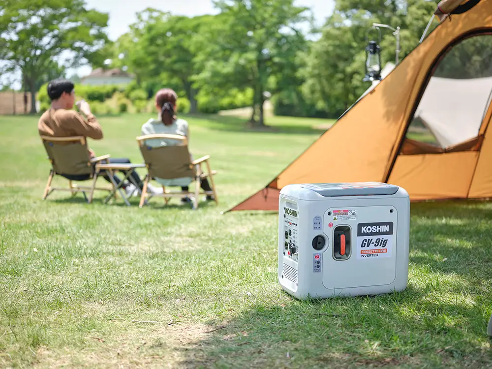 KOSHIN（工進）発電×蓄電セット－カセットガス式インバーター発電機 GV-9ig／ポータブル電源 BPS-6L｜インジケーター搭載／国土交通省超低騒音型建設機械指定／リン酸鉄リチウムイオンバッテリー搭載（充放電サイクル約4000回）コンセント挿しっぱなしパススルー充電完全対応／停電時の自動直接給電EPS機能搭載
