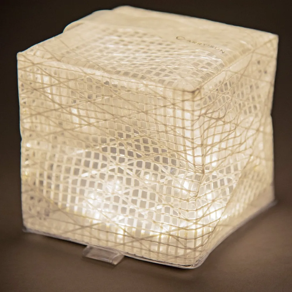 Warm Light（ウォームライト=電球色）｜非常時の安心の灯りは蝋燭からキャリーザサン（CARRY THE SUN）へ。太陽光発電（ソーラー充電）できる災害用LED常夜灯・ランタン・非常用ライト 全2サイズ