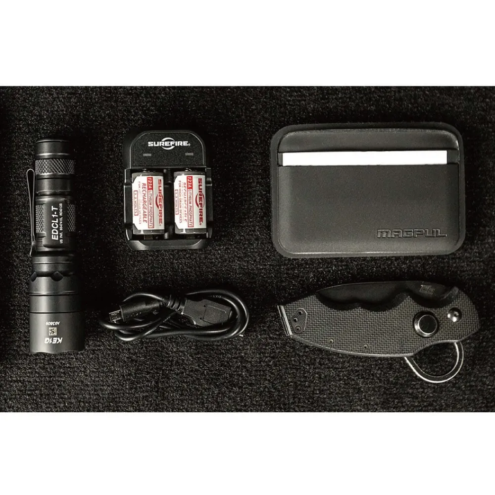 SUREFIRE 123A リチウムバッテリー＆充電器セット SureFire リチャージブル123Aバッテリー&チャージャーセット