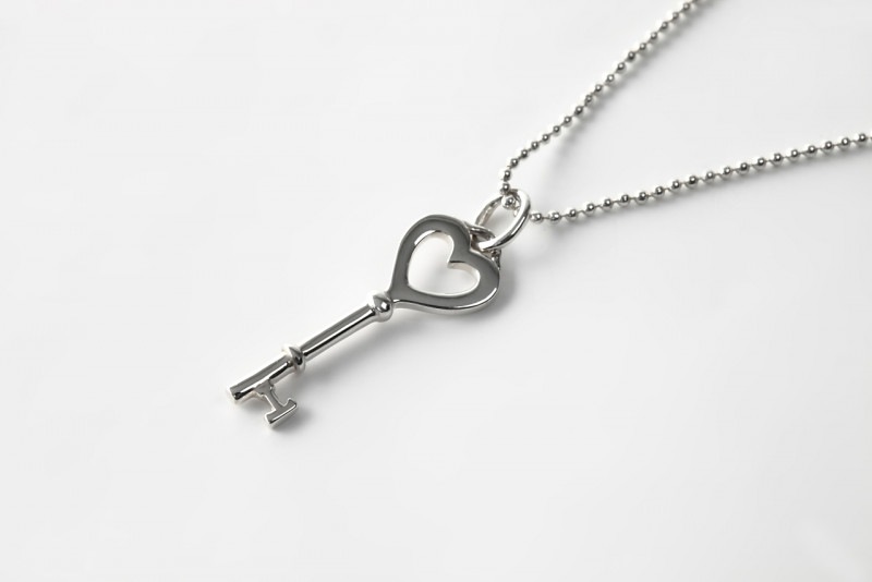 TIFFANY&Co[�ƥ��ե��ˡ�]���ɥƥ��ե��ˡ��ɡ��ϡ��ȥ��� �ڥ����ȡ�S�ˡ��¹�͢����