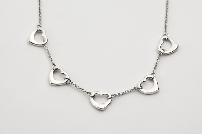TIFFANY&Co[�ƥ��ե��ˡ�]���ɥƥ��ե��ˡ����륵���ڥ�åƥ��ɡ��ե����� �����ץ�ϡ��� �ͥå��쥹���¹�͢����