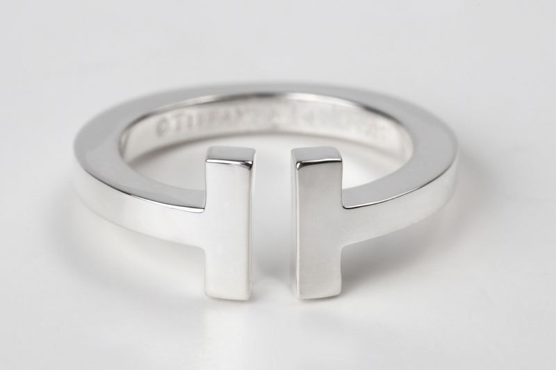 TIFFANY&Co[�ƥ��ե��ˡ�]T������������󥰡��¹�͢����