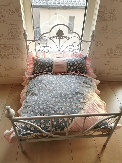 KM1301【SEN】1/4～1/3ド－ル用ベッド＋布団など4点セット