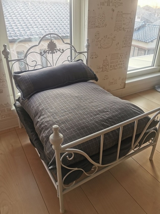 KM1302【SEN】1/4～1/3ド－ル用ベッド＋布団など５点セット