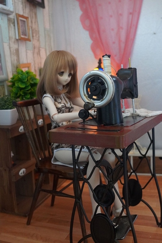 KM1509【SEN】 1/3ドールサイズ小道具★ミシン★