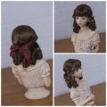 ¨ǼÉÊ(¥¦¥£¥Ã¥°)U-4135¡ÚB.T¡Û 1/3(Ƭ°Ï20~22.5cm)ÍÑ¥¦¥£¥Ã¥°