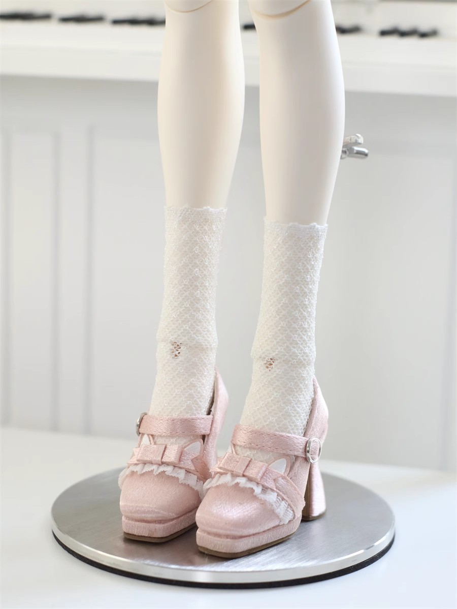 シューズ類17足、ドールスタンド2個、サングラス、下着(？)上下の