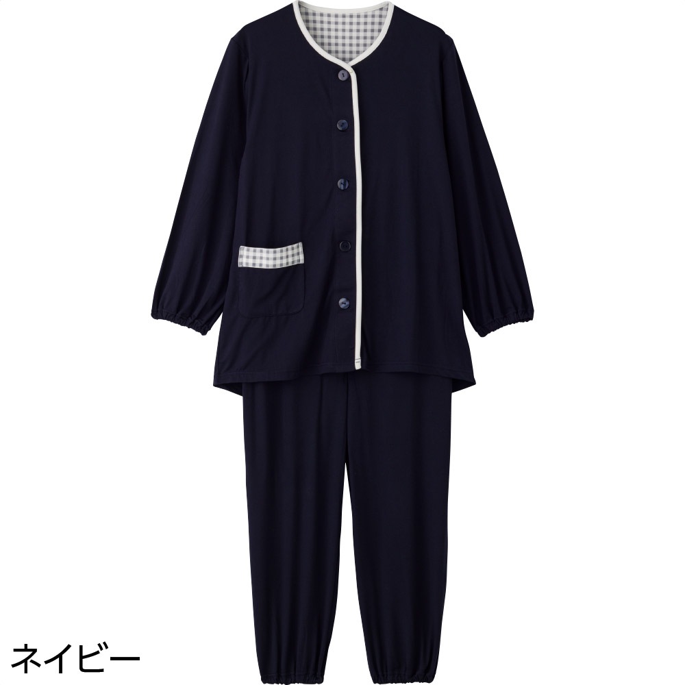 大きめボタンのびのびストレッチパジャマ