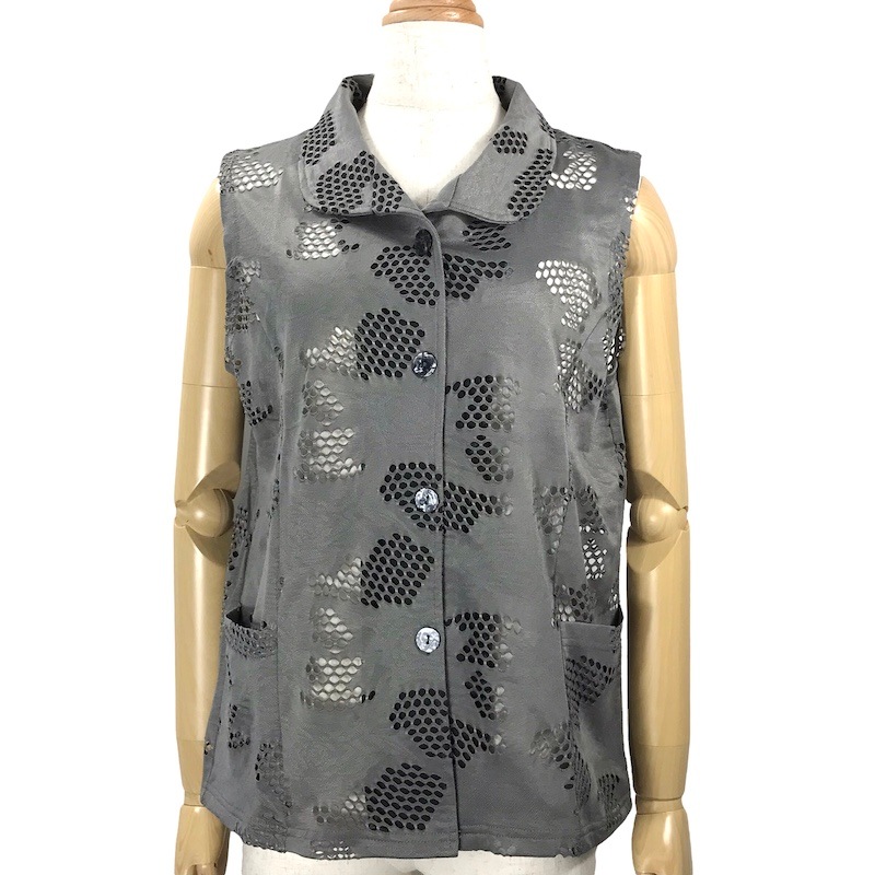 透かし柄ベスト