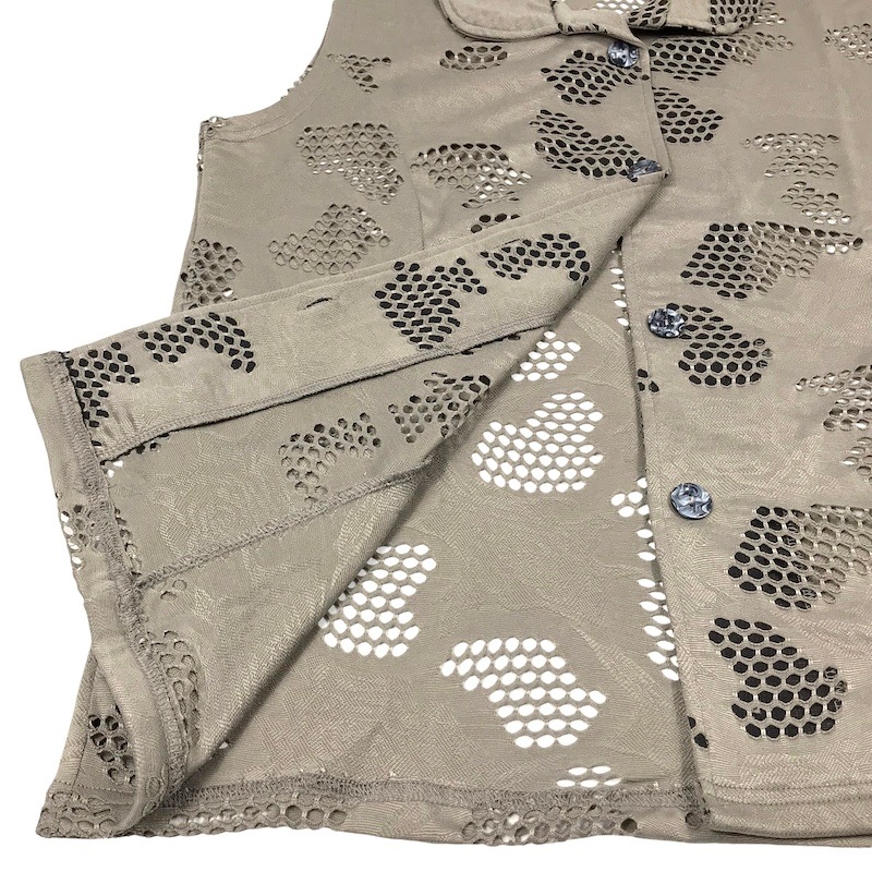 透かし柄ベスト