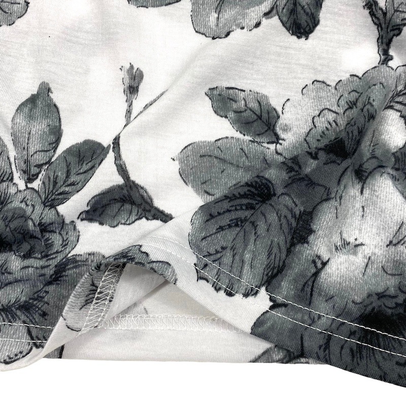 【Sサイズ】モノトーンプリントハイネックTシャツ