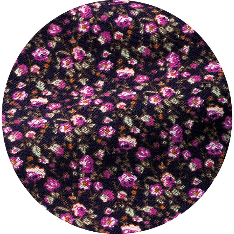 斜め釦ホールピンタックブラウス