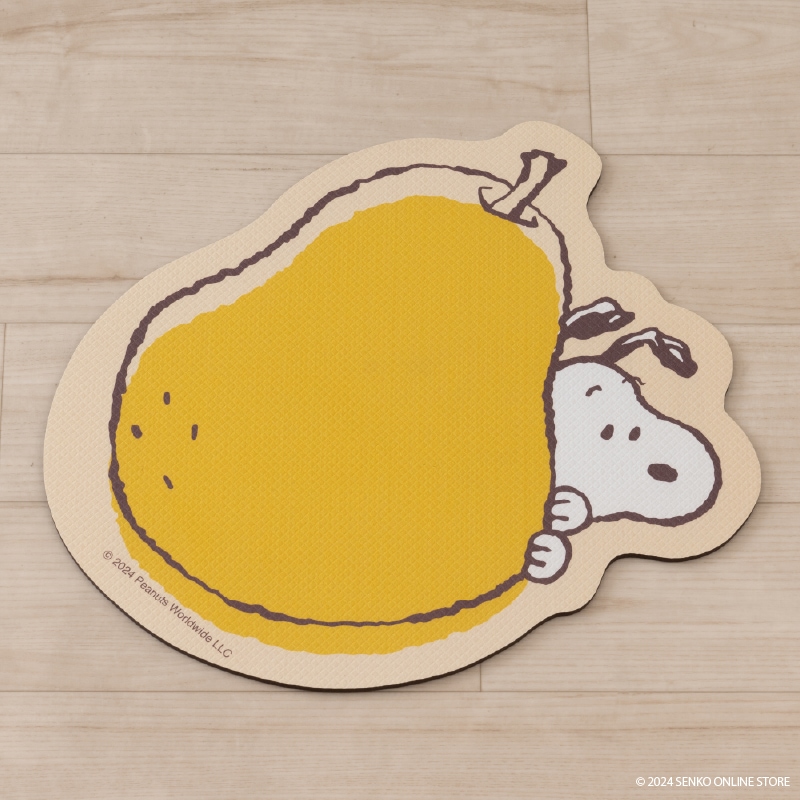 ☆PEANUTS PVCフリースタイルマット アップル（レッド）/ピーチ