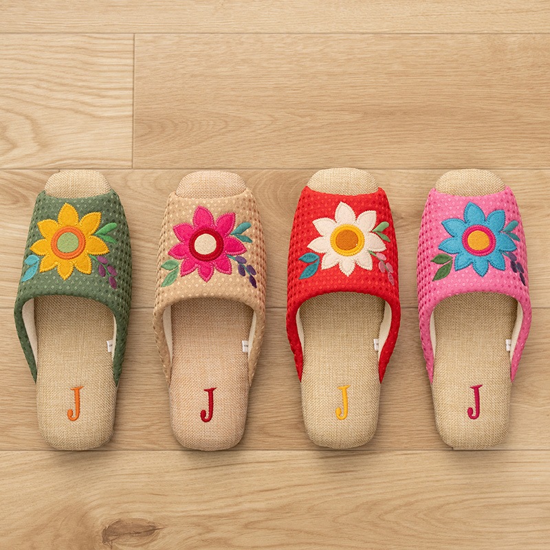 ホコモモラ ニコラス スリッパ 適応サイズ:約22～24cm ベージュ/グリーン/ピンク/レッド