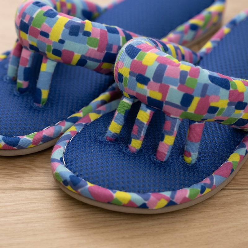 ホコモモラ ラマンチャ 5本指スリッパ 適応サイズ:約22～24cm ブルー/レッド