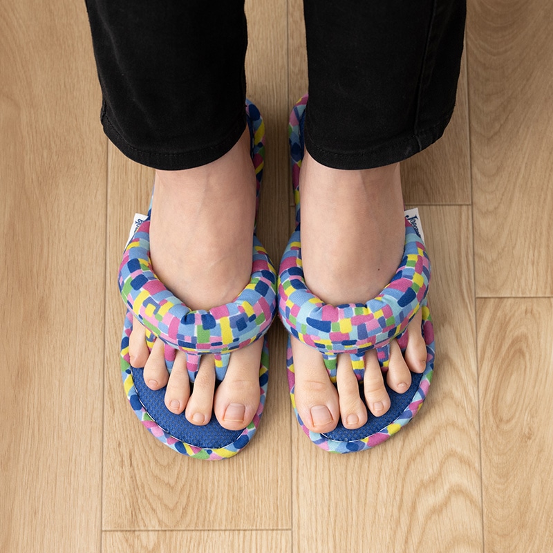 ホコモモラ ラマンチャ 5本指スリッパ 適応サイズ:約22～24cm ブルー/レッド