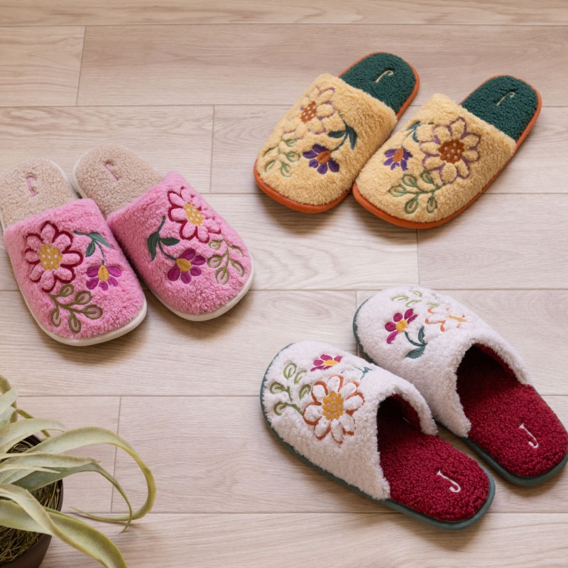 ホコモモラ セゴビア スリッパ 約22～24cm ベージュ/ピンク/イエロー