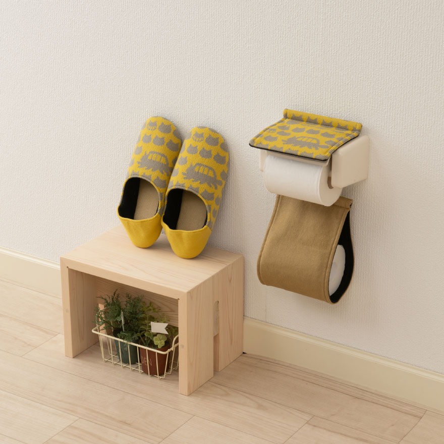 かかとニットスリッパ＆ペーパーホルダーカバー 2点セット】となりの