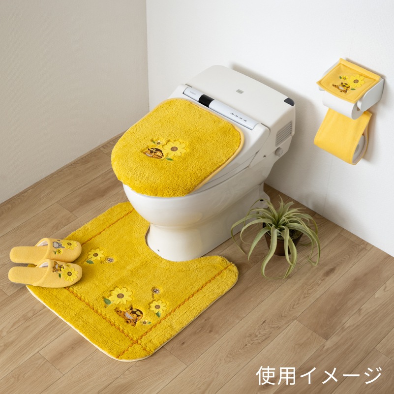 となりのトトロ 花のバス停 トイレマット 約58×60cm イエロー