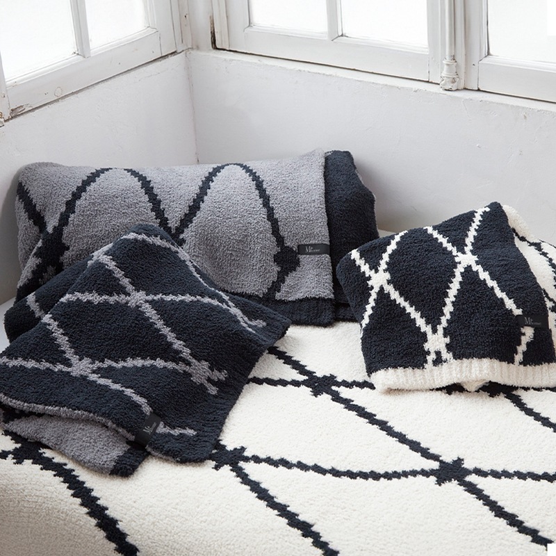 M+home クーラ ブランケット 約70×130cm ブラック/アイボリー