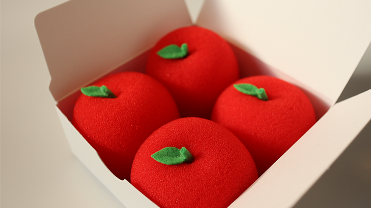 Mini Apple Sponge by Hugo Choi ※