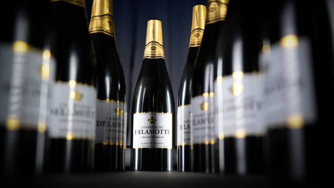 Miracle Wine Bottles Champagne Model (グラス付き)by TCC