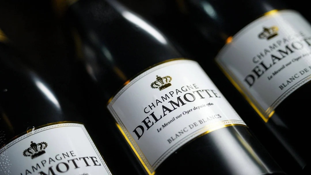 Miracle Wine Bottles Champagne Model (グラス付き)by TCC