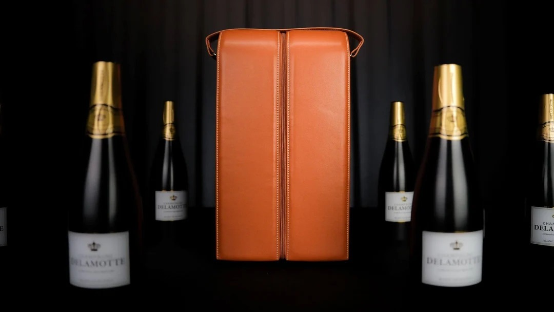 Miracle Wine Bottles Champagne Model (グラス付き)by TCC