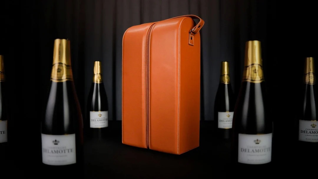 Miracle Wine Bottles Champagne Model (グラス付き)by TCC