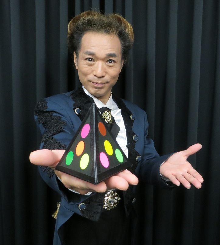 パイレイコファー ヒランヤ 願望実現 ピラミッドパワー　おまけ付き シュリヤントラ オルゴナイトピラミッド（専用台座付）- 開運風水