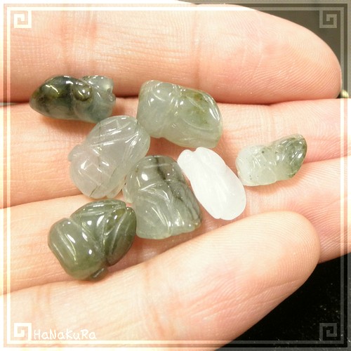 翡翠 鳥 牡丹 モチーフ 彫刻 約30cm 1.9kg 翡翠 ヒスイ ビーズ305 セミ 1個