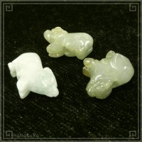 翡翠 ヒスイ ビーズ307-02 丑(牛) 1個|01翡翠ビーズ|手芸アクセサリ素材
