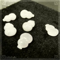 翡翠 ヒスイ ビーズ206 瓢箪(小) 1個|01翡翠ビーズ|手芸アクセサリ素材