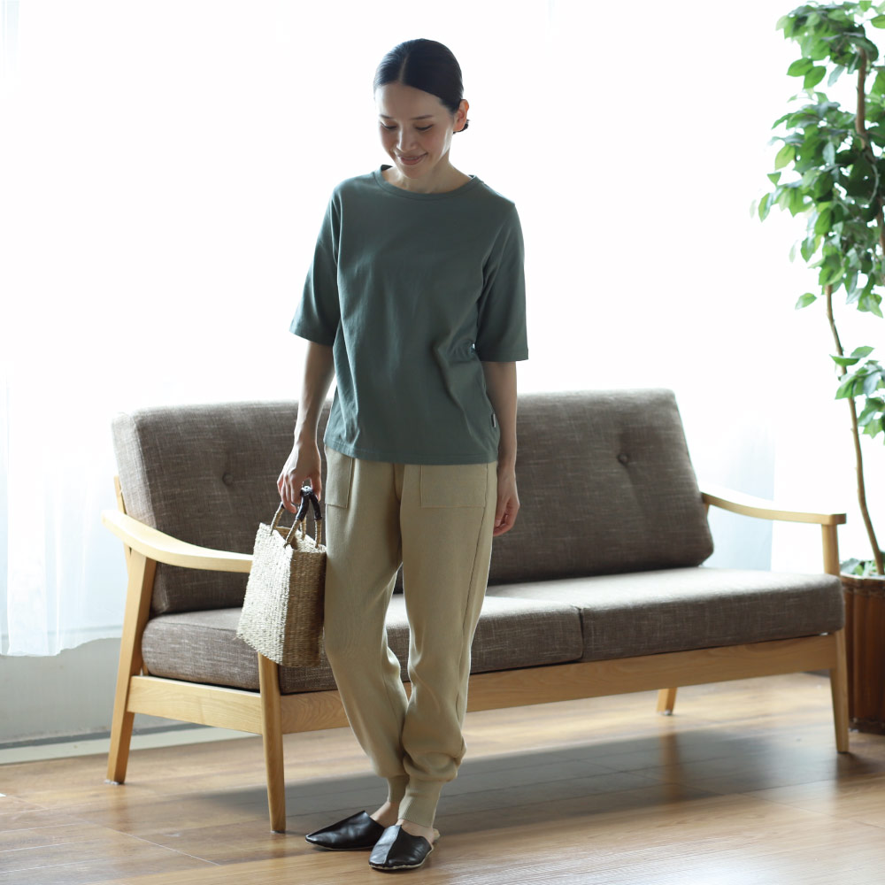イメージ:Crew-neck t-shirt