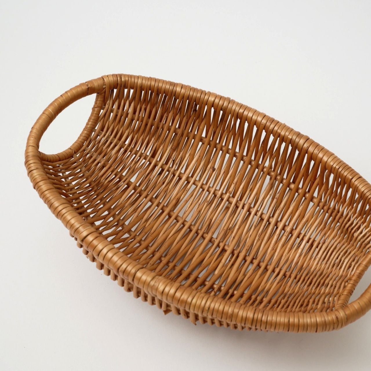 森の国ラトビア｜手編み・テーブルオーバルバスケット