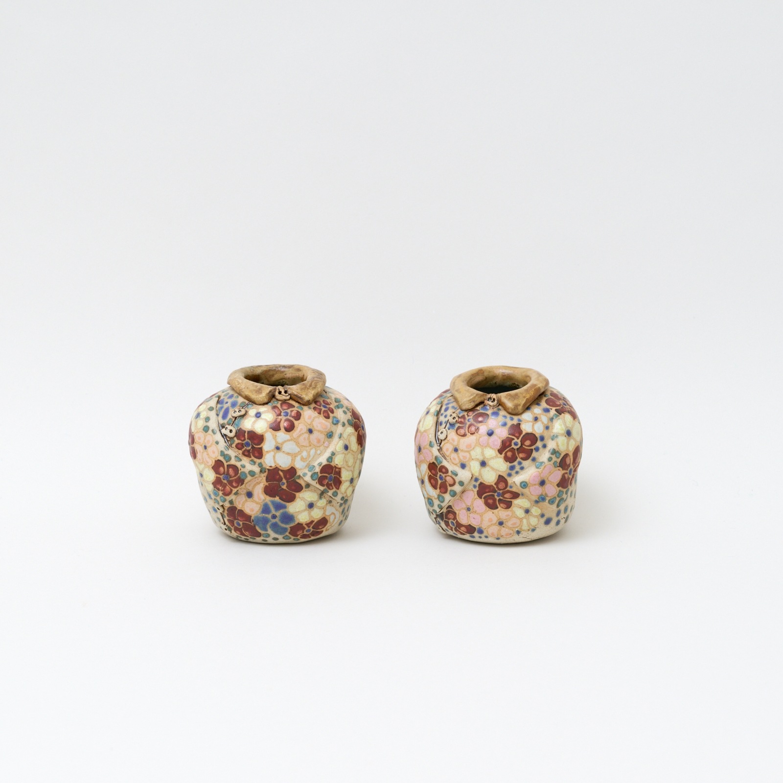 ジュアン先生の花入れ　S：ブラウン