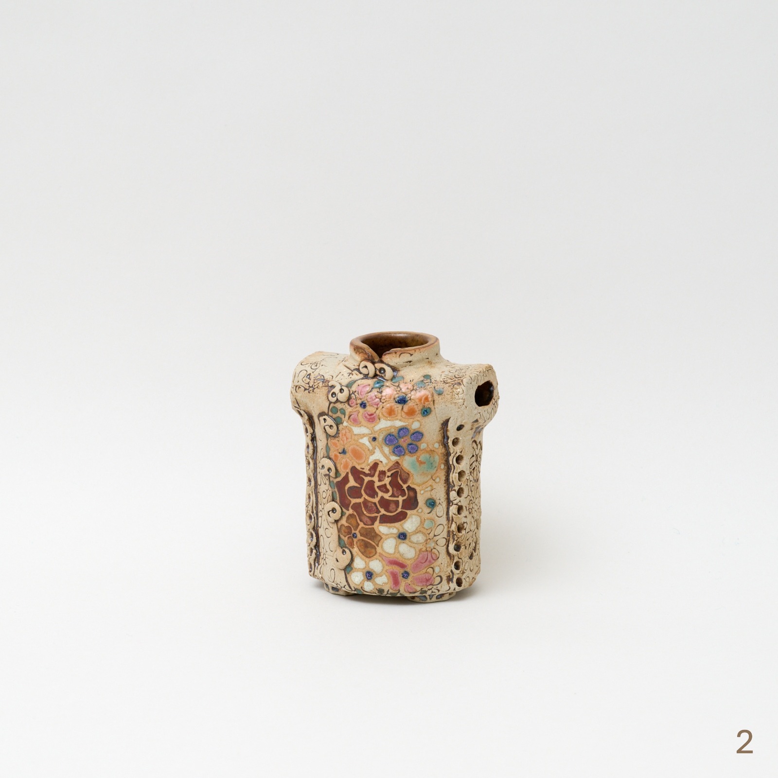 ジュアン先生の花入れ　M：ブラウン