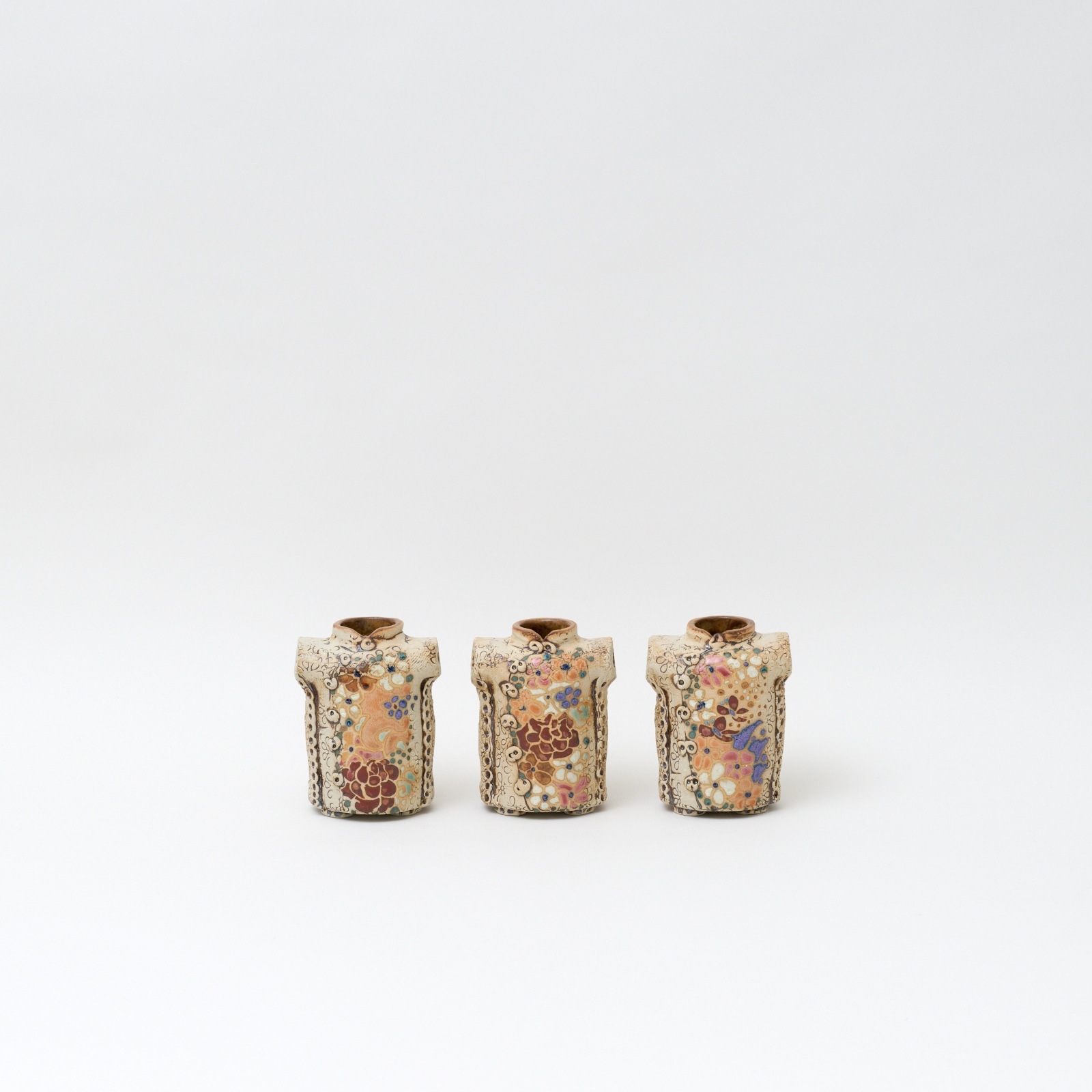 ジュアン先生の花入れ　M：ブラウン