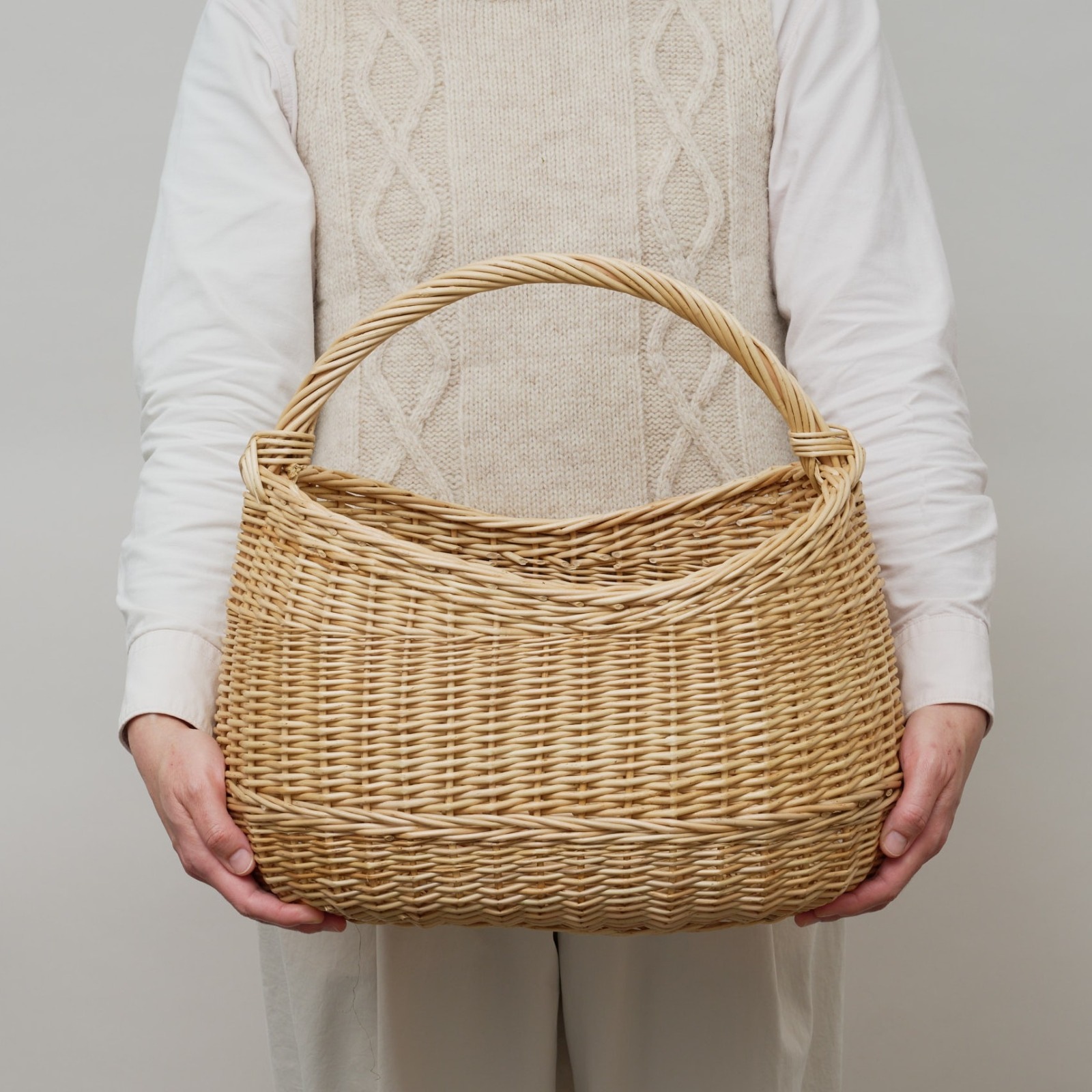 森の国ラトビア ｜ 手編みマルチバスケット（バイヤー小林少し編んでます）